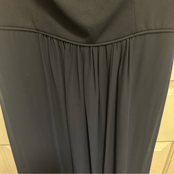 ADRIANNA Papell Crepe Chiffon Gown off shoulder back zip fully lined Size 12 - Picture 8 of 8